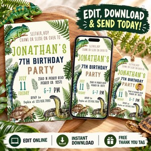 Puede incluir: Un set de invitaciones de cumpleaños con temática de reptiles que incluye ilustraciones de camaleón, serpiente y tortuga, con el texto Jonathan's 7th Birthday Party, July 11, 2560 N Perris Blvd, y RSVP to Sophia at 123.456.7890 en tarjeta, móvil y etiqueta.