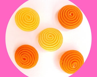 5 Boutons Passementerie Vintage, mercerie française, boutons passementerie, orange buttons, yellow buttons, boutons jaunes et orange