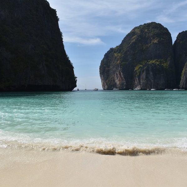 Maya Bay - Phi Phi Island - Thailand