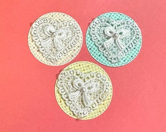 3 pc Round Embellishments, Heart Lace