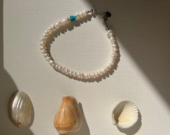 Tobillera de perlas de agua dulce y piedras naturales y plata 925