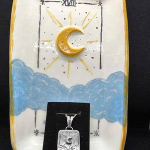 Colgante carta de tarot La luna, en plata 925.