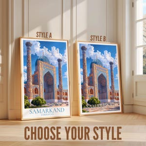 Peut inclure: Deux impressions d'art encadr&eacute;es repr&eacute;sentant le monument architectural de Samarkand, Ouzb&eacute;kistan. Les impressions sont dans des cadres en bois et pr&eacute;sentent une illustration d&eacute;taill&eacute;e du b&acirc;timent avec des d&ocirc;mes bleus et de hauts minarets sur fond de ciel bleu. Le texte en bas indique "SAMARKAND OUZB&Eacute;KISTAN".