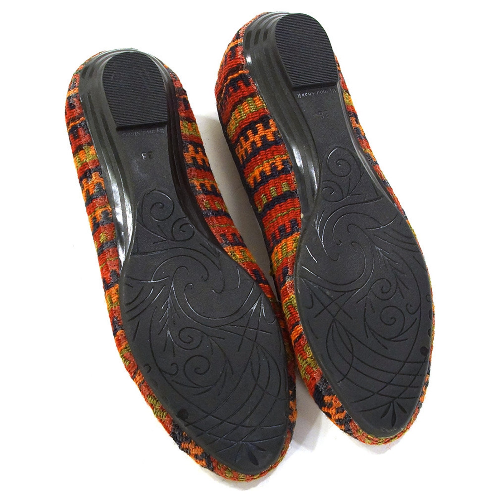 kilim ballet flats vintage 90s slip on carpet loafers woven ethnic boho hippie southwestern tapestry shoes round toe stripe patt