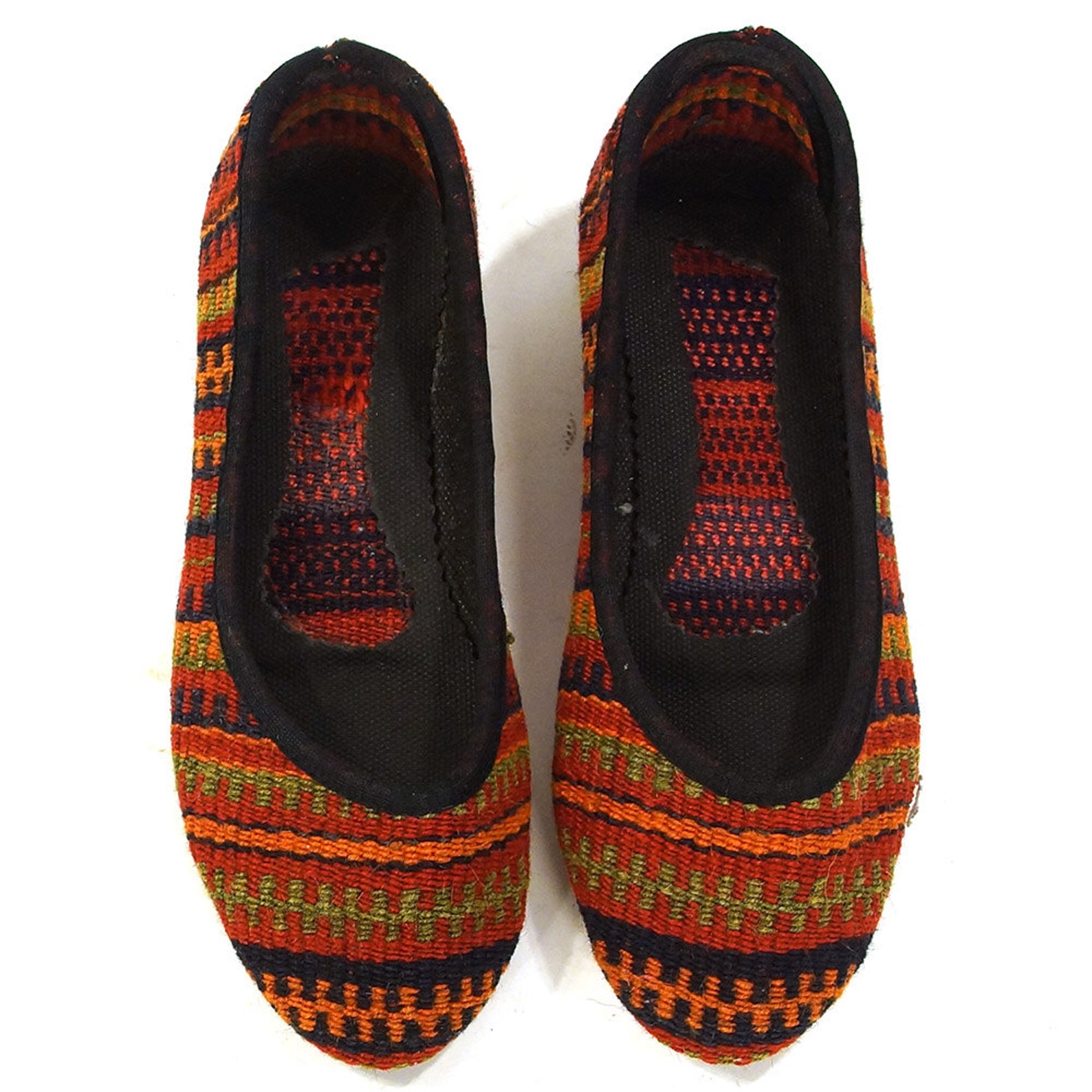kilim ballet flats vintage 90s slip on carpet loafers woven ethnic boho hippie southwestern tapestry shoes round toe stripe patt