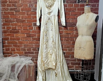 Vintage 50s Ivory Satin Wedding Dress with Applique Flowers