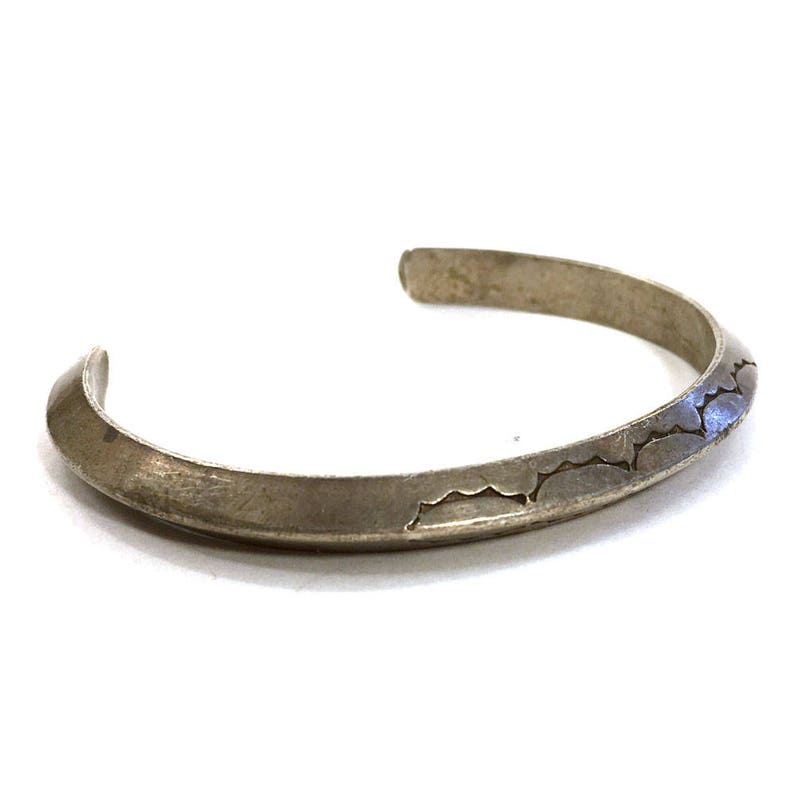 Solid Sterling Silver Cuff Vintage Western American Indian Stamped Carinated Stacking Bracelet 6 58 Total Circumference