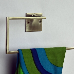 Modern Steel Towel Holder: Minimalist Kitchen & Bath Rack