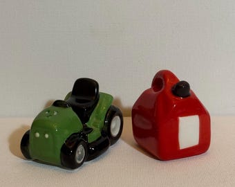 Lawn Mower Salt Pepper Shakers, Riding Mower Gas Can Figurines, Dad Gift Kitchen Decor