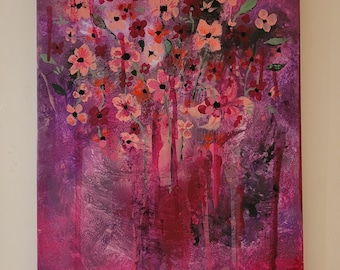 Puede incluir: Pintura abstracta de flores rosas y rojas sobre un fondo morado con acentos negros y blancos. La pintura está firmada "Paula H." en la esquina inferior derecha.