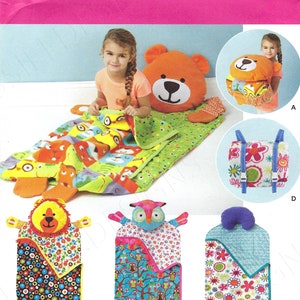 Puede incluir: Patrón de costura Simplicity número 1389 OS, para un saco de dormir de talla única con una cabeza de animal de peluche. El patrón incluye cuatro diseños diferentes: un oso, un león, un búho y un diseño floral. El patrón está diseñado e impreso en los Estados Unidos.
