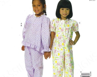 Ungeschnittene Mccalls Nähanleitung 9356 Kleinkinder Kinder top Hose und Jumpsuit Gr. 1-2-3-4 FF