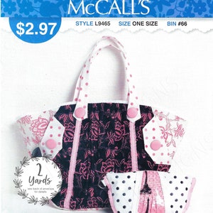Puede incluir: Patrón de costura para una bolsa de mano de lunares rosa y negro y una bolsa con cremallera a juego. El patrón es de McCall's y se llama "It's Sew Simple". El patrón requiere 2 yardas de tela y es de talla única. El patrón está hecho en los Estados Unidos.