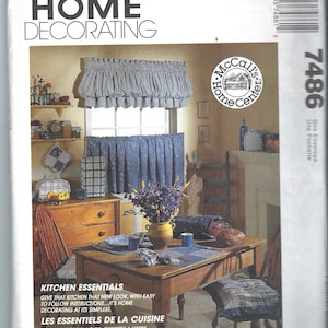 Uncut  McCalls sewing Pattern 7486 Kitchen Essentials FF