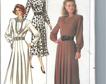 Unbeschnittenes vintage Butterick Schnittmuster David Warren Flared Dress Butterick 5832 Schnittmuster Größe 16 - 19 - 25