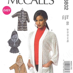 Peut inclure: Un patron de couture pour un cardigan à capuche. Le patron est pour les tailles 8-10-12-14-16. Le patron s'appelle McCall's M6802 et est étiqueté comme facile.