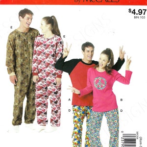 Puede incluir: Un patrón de costura para pijamas con un estampado de signo de paz y corazón. El patrón incluye las tallas XS, S y M. El patrón cuesta 4,97 $ y es de McCall's.