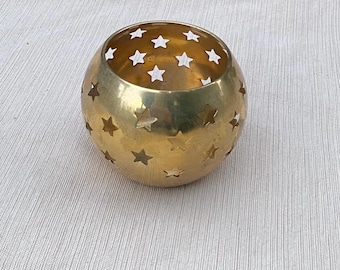 Portavelas de latón vintage con forma de estrella calada para velas pequeñas, estilo Celestial Whimsygoth