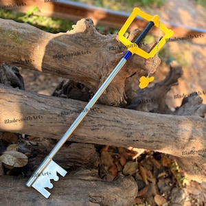 Kingdom Hearts Keyblade Replica Sora Kingdom Key Sword Christmas Gift for Gamer Wedding Gift for Men Birthday Gift for Him Anniversary Gift