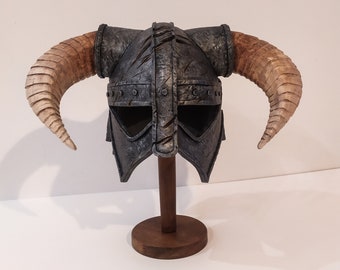 Handgemachter Skyrim Dovahkiin Helm - Inspiriert von Elder Schriftrollen V: SKYRIM, Geschenk für Sie/Ihn