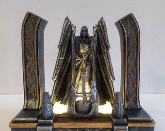 Night light &quot;Dawnbreaker&#39;s Forging&quot;, Meridia statue, LED lamp, inspired by TES Online gift for her / him, gamer room, present