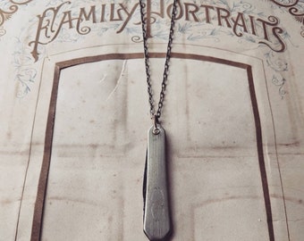 Shabby knife necklace