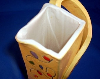Scribble Pitcher - Yellow (v.2)