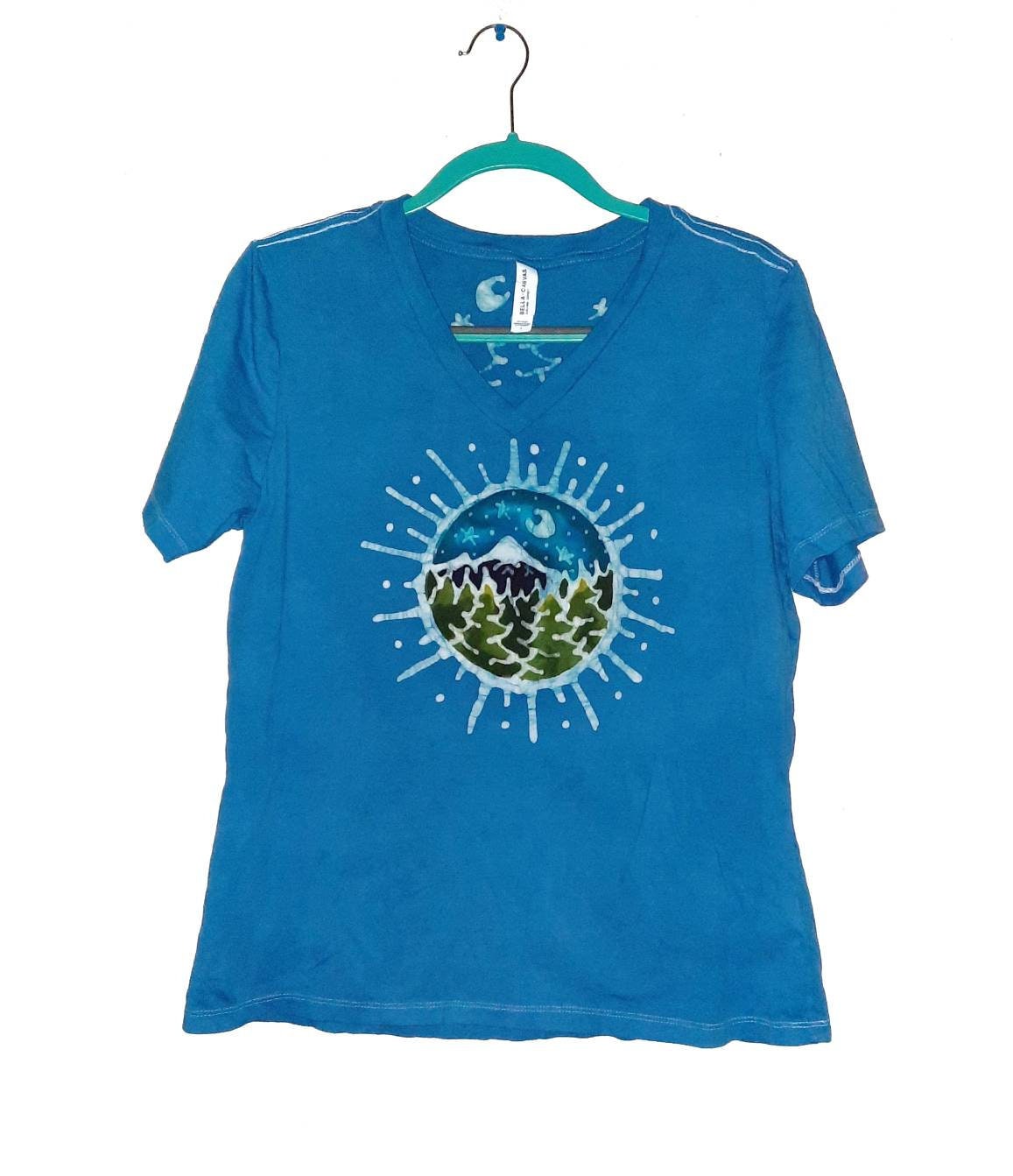 Womens' Handmade Batik Circle Mountain Moon T-shirt - Etsy Canada