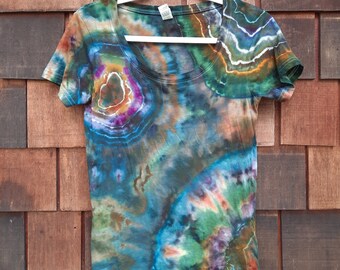 Women's Small Scoop neck Ice Dyed short sleeve shirt