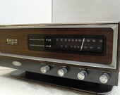 Zenith Solid State Circle of Sound AM FM Radio from the 1970 39 s