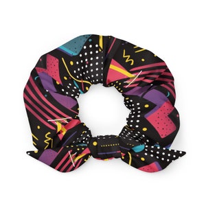 80er Jahre Cartoon Vintage recyceltes Scrunchie, Retro Haarschmuck, umweltfreundliches Scrunchy, Upcycled Scrunchie, einzigartige Haarschleife
