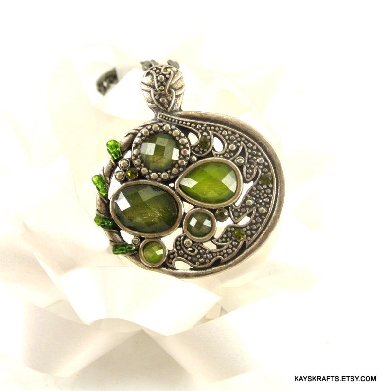 Medieval Green Faceted Gems Silver Tone Marcasite Pendant 18 Inch Antique Silver Tone Chain Vintage 70 Necklace Marcasite Silver Pendant
