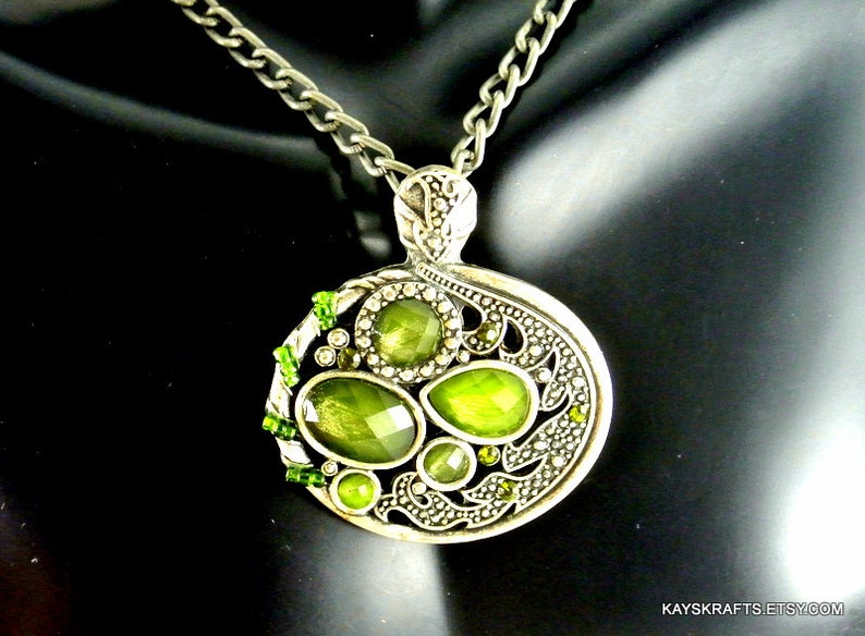Medieval Green Faceted Gems Silver Tone Marcasite Pendant 18 Inch Antique Silver Tone Chain Vintage 70 Necklace Marcasite Silver Pendant