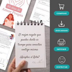 May include: A notebook with the text "El mejor regalo que puedes darte es tiempo para conectar contigo misma &iquest;Aceptas el Reto?" written on it. The notebook is surrounded by buttons that say "Comprar", "Descargar", "Imprimir", and "Disfrutar".