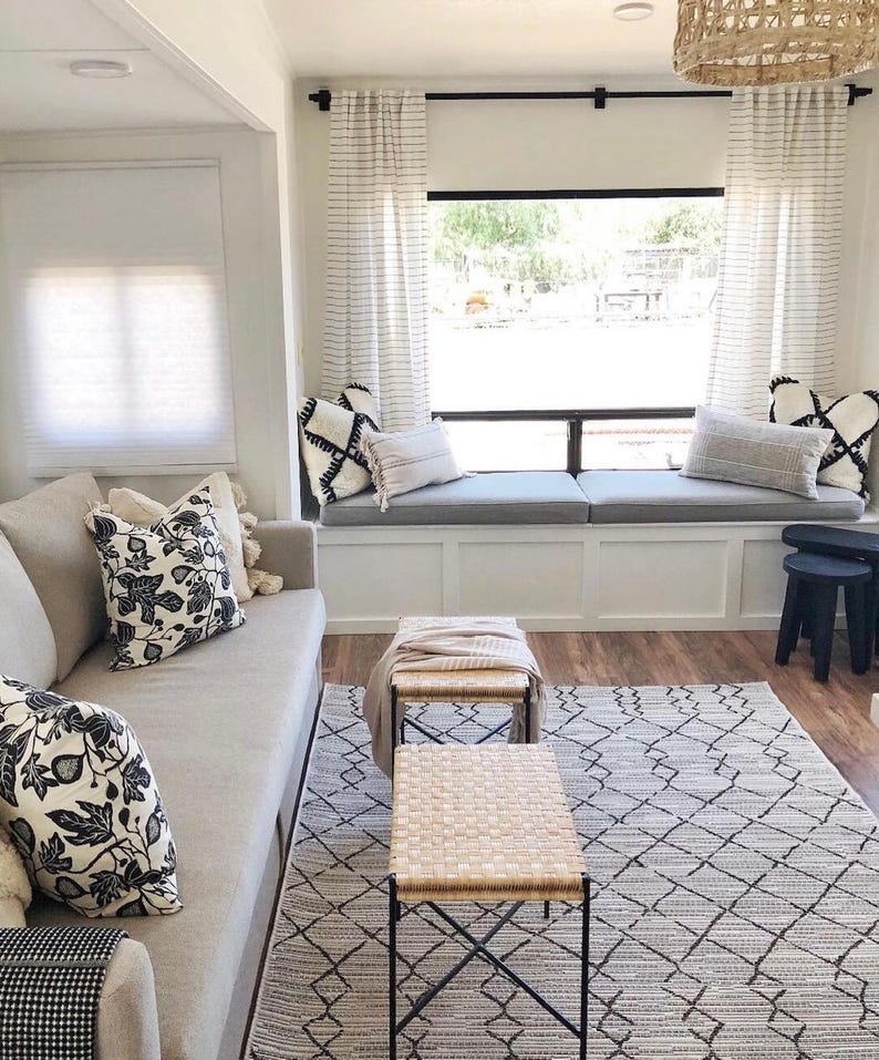 DIY Corner Banquette Bench With Flip up Storage Plan, Banquette Seating ...