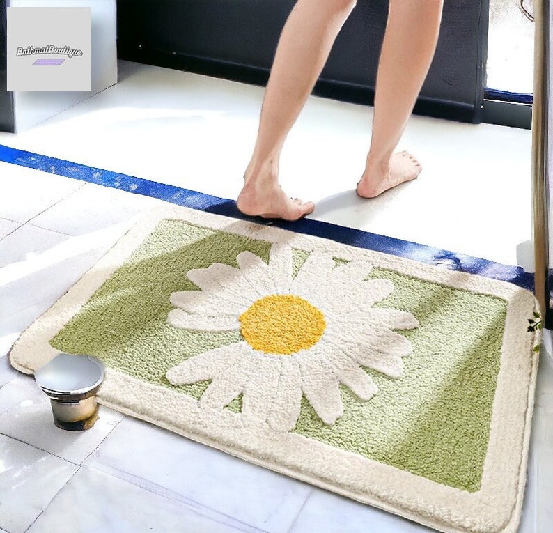 Beautiful Daisy Non-Slip Bathroom Mat, Flower Water Absorbent Carpet, Shower Entrance Floor Rug, High Quality Polyester Bathroom Accessory Green