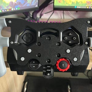 Custom Formula Rim Mod for Logitech G920 Racing Wheel with custom logo!