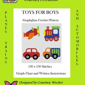 Könnte beinhalten: Ein Häkelmuster für Jungenspielzeug. Das Muster enthält ein Flugzeug, einen Zug, ein Auto und einen LKW. Das Muster ist 130 Maschen mal 130 Maschen groß. Das Muster wurde von Courtney Wecker entworfen.