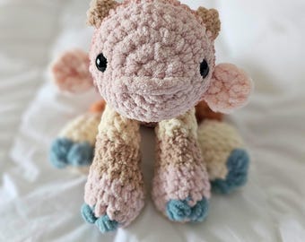 Gehäkeltes Moxie Monster mit Knotenbeinen