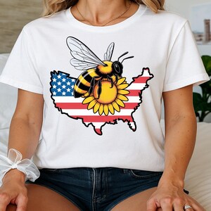 USA Biene und Sonnenblume 4.Juli 2013 T-Shirt | Amerikanische Karte Biene Geschenk | Sommer T-Shirt | Unabhängigkeitstag ShirtUnisex klassisches T-Shirt
