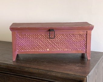 Vintage woven front hinged storage box, plum & gold paint, footed w/ 3 compartments, metal handles