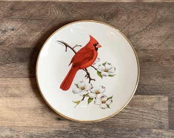 Avon Cardinal collector plate, 1974 North American Songbird Series, artist Don Eckelberry