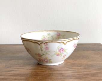 Haviland & Co small bowl, Limoges France, pink yellow roses w/ gold accent trim, chipped rim