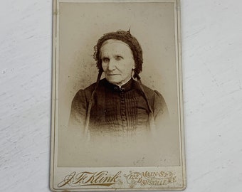Antique CDV cabinet card photo, elderly Victorian woman