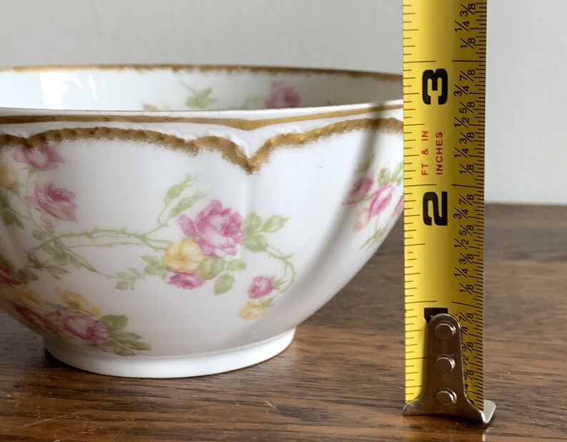 Haviland & Co small bowl, Limoges France, pink yellow roses w/ gold accent trim, chipped rim image 3