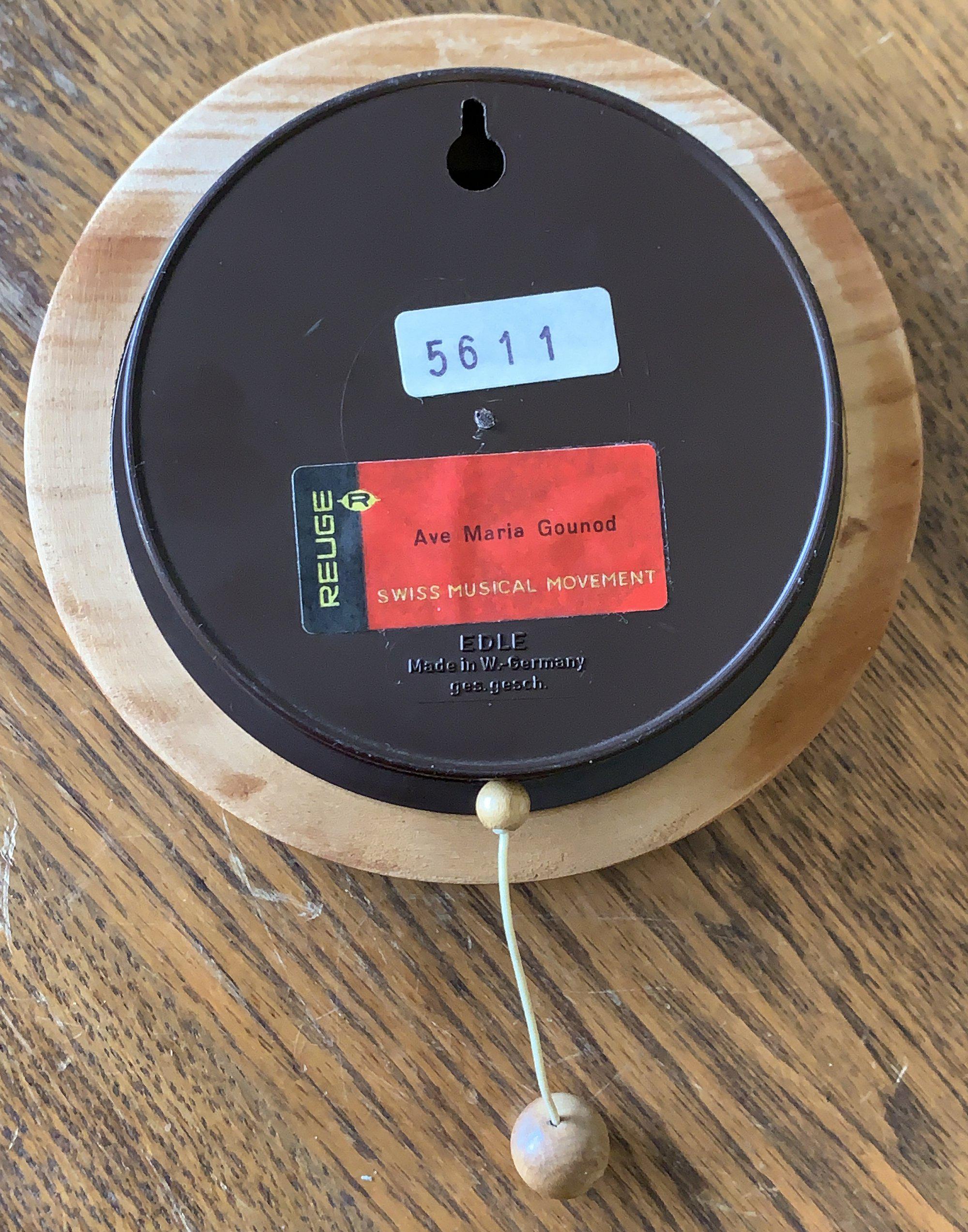 Reuge Music Box 1975 Christmas Wall Hanging, Swiss Movement