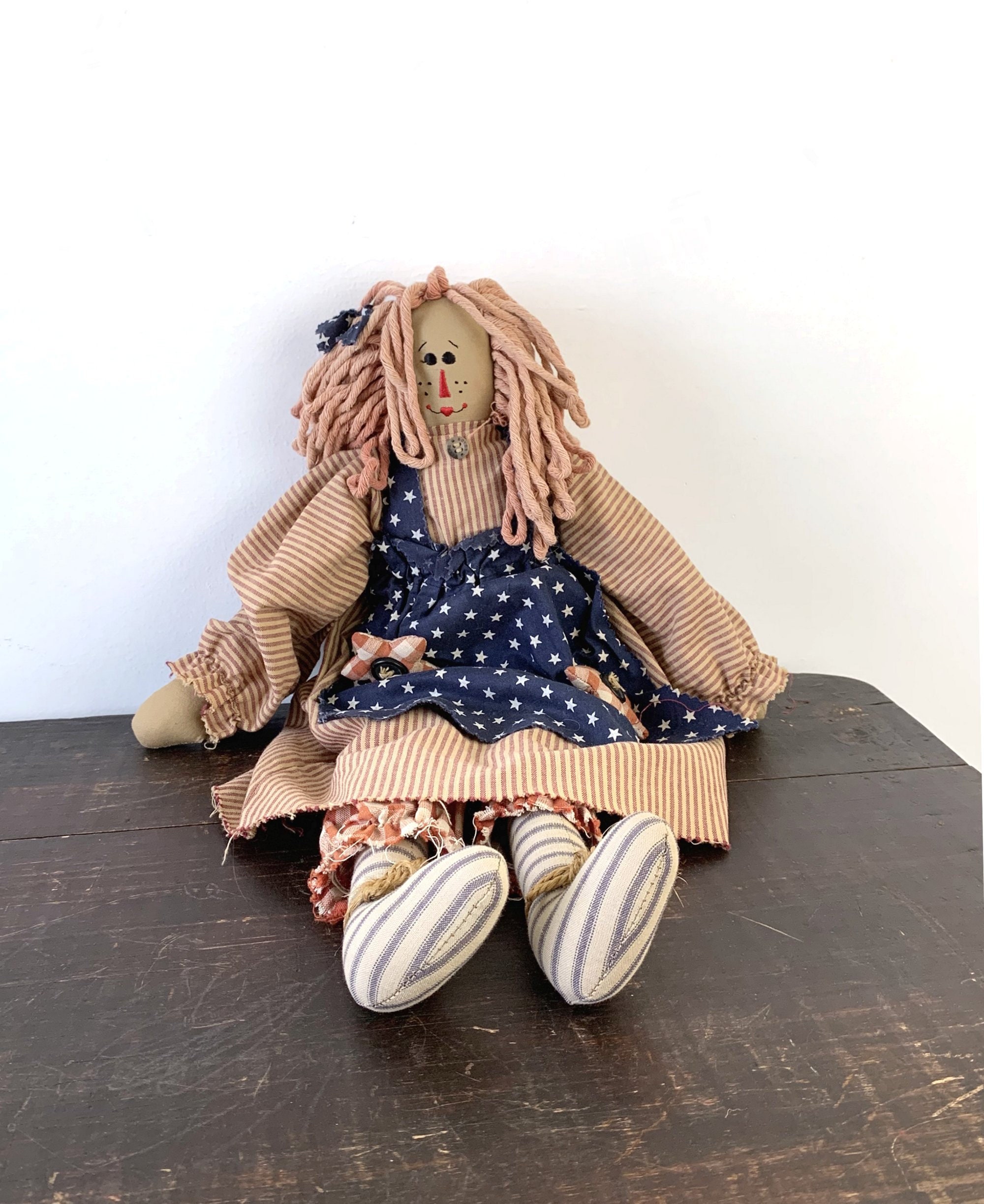 Primitive Country Rustic 19" Sitting Raggedy Girl Doll W/ Flower Apron & Handbag 