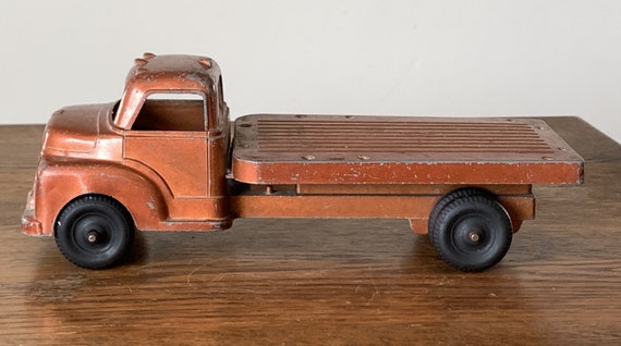 Structo flatbed truck sales