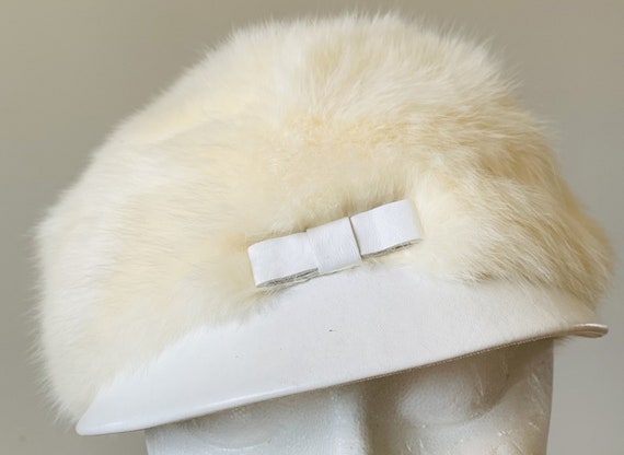 Mod white rabbit fur cap w/ leather brim in box, … - image 2