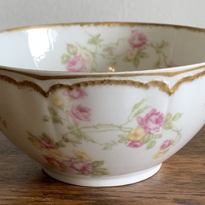 Haviland & Co small bowl, Limoges France, pink yellow roses w/ gold accent trim, chipped rim image 2